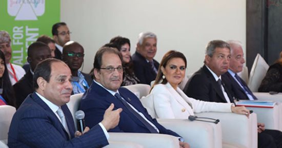 بالصور.. السيسى من شرم الشيخ: أوافق على قائمة العفو عن الشباب وفقاً لصلاحياتى