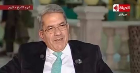 بالفيديو.. تامر أمين لـ"وزير المالية": "مفيش قرارات قادمة".. والأخير: "ولا يوم الخميس"