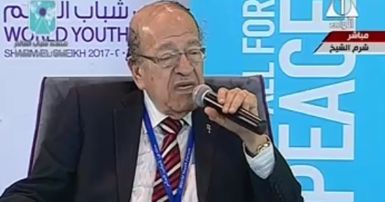 وسيم السيسى: تصرف الرئيس مع شاب قاطع جلسة منتدى شباب العالم "رائع وحضارى"
