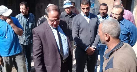 تنفيذ خطة رصف الطرق بكفر البطيخ فى دمياط  