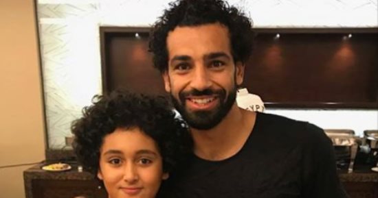 عمرو سعد ينشر صورة ابنه بصحبة محمد صلاح