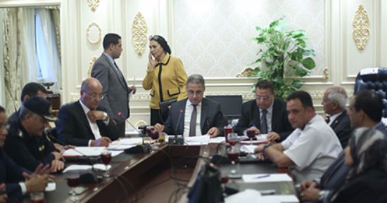بالصور.. محلية النواب تناقش طلبات إحاطة حول تطوير مدينتى العياط والصف بالجيزة