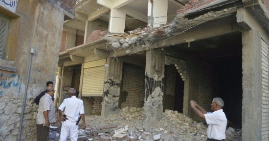 محافظ الإسكندرية: إزالة 3 عقارات مخالفة بالعجمى