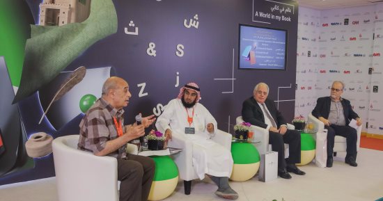 مترجمون بمعرض الشارقة: الترجمة ترسخ المعرفة والثقافة بين الشعوب