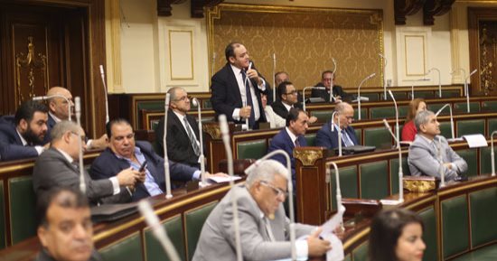 البرلمان يُحيل قانون تجريم إهانة الرموز والشخصيات التاريخية للجان المختصة