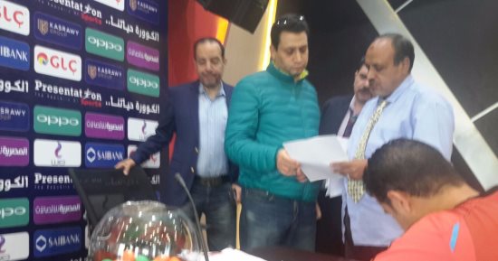 بالصور.. أندية الصالات تطلب مستحقاتها المتأخرة على هامش قرعة الدورى