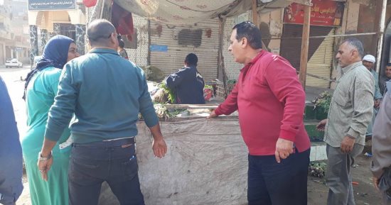 إحالة مدير إدارة تموينية فى الدقهلية و5 موظفين بوحدة محلية للتحقيق 