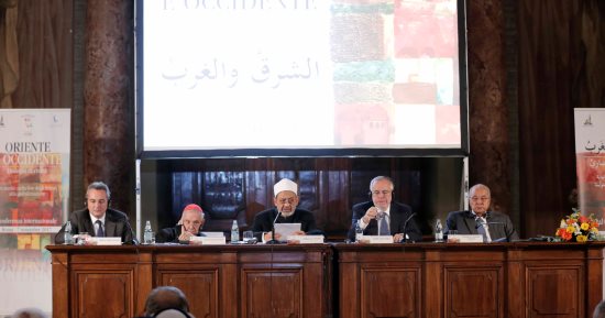 حمدى زقزوق: الاختلاف بين البشر لا ينسينا أخوتنا فى الإنسانية