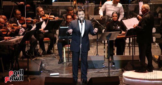 بالصور.. عاصى الحلانى يشعل مهرجان الموسيقى العربية بأغنية "وأنى مارق مريت"