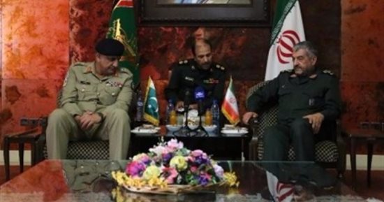 إيران تحرض باكستان على إنشاء "حرس ثورى" فى إسلام أباد
