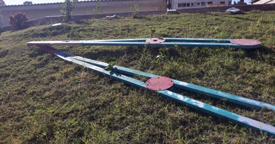 بالصور.. اضبط مخالفة.. تعطل وتحطم عقارب ساعة ميدان بنزايون بقنا