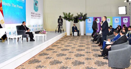 السيسى: مصر دولة مؤسسات ولا يمكن لأحد أن يفرط فى حبة رمل
