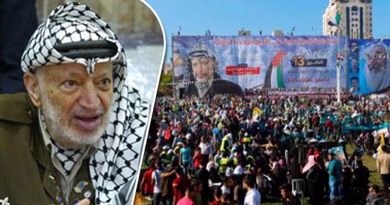 13 عاما على رحيل أبو عمار.. الآلاف من أبناء حركة فتح فى غزة يحيون ذكرى رحيل ياسر عرفات.. "ثائر البندقية" نجا بأعجوبة من غارة إسرائيلية بتونس.. خاطب المجتمع الدولى طلبا للسلام: لا تسقطوا غصن الزيتون من يدى