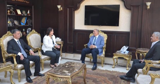 محافظ البحر الأحمر يستقبل نائب وزير الزراعة واستصلاح الأراضى بالغردقة