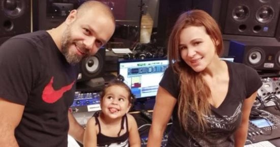 يوميات النجوم بـ"الويك أند".. بشرى وشريف رمزى بماراثون لصالح مستشفى مجدى يعقوب.. أمينة خليل تنشر صورتها بمنتدى شباب العالم.. كارول سماحة مع ابنتها لأول مرة بالاستوديو.. ونجل رونالدو يشاركه بالمران