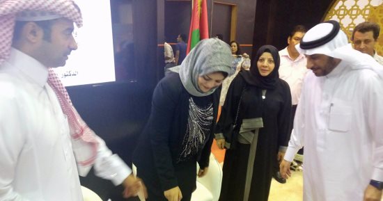 بالصور .. توقيع رواية "زوبعة فى قلبين" لـ ولاء تحسين فى معرض الشارقة  