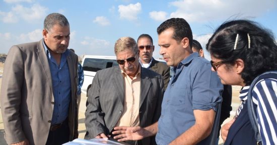 بالصور.. محافظ الإسماعيلية يتفقد الأعمال الإنشائية للمحور المرورى الجديد