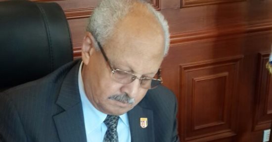 الجامعة البريطانية و"سياسة القاهرة" تناقشان تحديات التنمية المستدامة