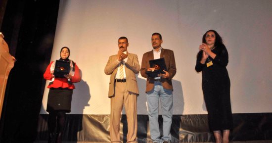 بالفيديو والصور.. مهرجان طيبة أسوان يطالب بتفعيل دور المسرح المدرسى لمواجهة التطرف