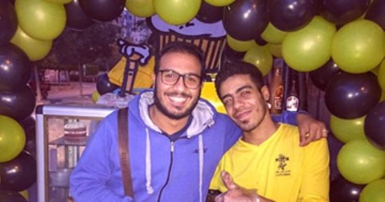 بياع الكب كيك.. كريم الزينى حلوانى بدرجة مهندس" صور"