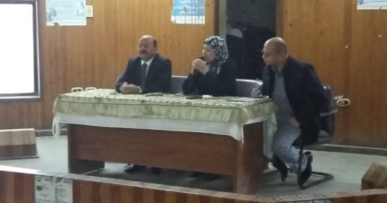 وكيل تعليم بنى سويف تلتقى بالعاملين لتنظيم العمل داخل الإدارات
