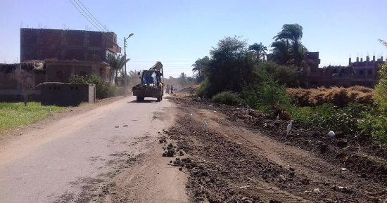 محافظ سوهاج: تطهير ترعة طريق مزرعة شندويل للحفاظ على البيئة وصحة المواطنين
