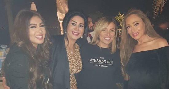 صور وفيديو.. وفاء عامر وريم البارودى يشاركان ريهام سعيد احتفالها بمولودها