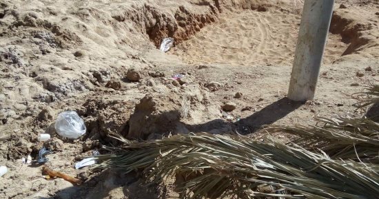 أهالى البصارطة بدمياط يرفضون مرور "الصرف" من الطريق المرصوف بالقرية