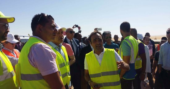 صور.. وفد البنك الأوروبى يصل مشروع الطاقة الشمسية بأسوان
