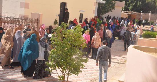 تجربة لإخلاء مبنى محافظة الوادى الجديد حال حدوث الأزمات والكوارث