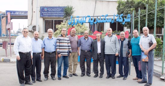 وفد من نقابة المهندسين يزور عددا من شركات البترول بالإسكندرية 