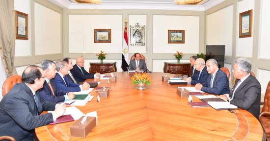 السيسي يوجه بتنفيذ توصيات منتدى شباب العالم وتكثيف الرقابة على الأسواق