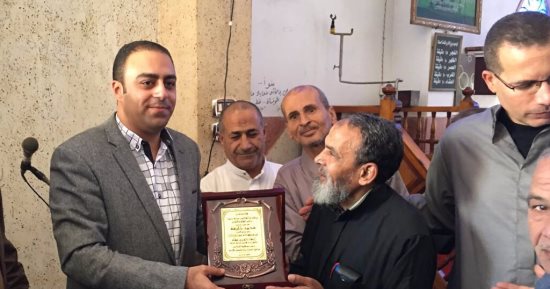 النائب محمد خليفة يحصل على موافقة لإنشاء كوبرى بعزبة حمد بالمحلة الكبرى