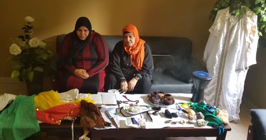 بوهم حل المشاكل الزوجية.. سقوط ربة منزل تمارس الدجل والشعوذة بالوايلى 