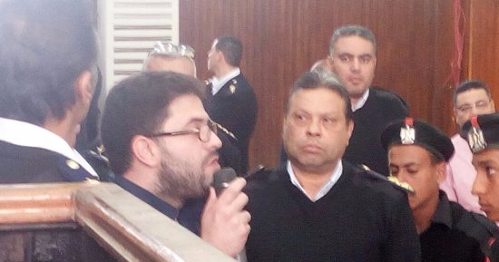 قاضى "فض رابعة" لنجل المعزول : "مفيش حد محبوس إلا بعلم القضاء"..صور