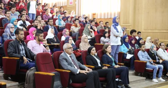 هيئات دولية تختار جامعة المنصورة لتقديم 12 منحة للطلاب ذوي الإعاقة