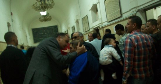 إخلاء عقار مائل بحى الجمرك بالإسكندرية وتوفير سكن بديل للأهالى