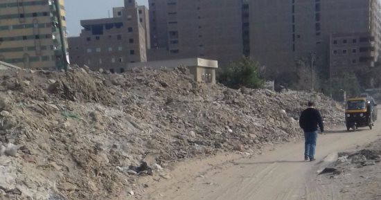 شكوى من إنهيار أعمدة الكهرباء وسقوط الأسلاك العارية بشرع كعبيش بفيصل "صور"