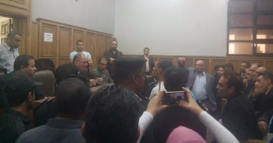 القاضى يطرد المتهم بقتل القس سمعان شحاتة من القفص.. والمتهم يعترف: فعلتها بأمر سيدى