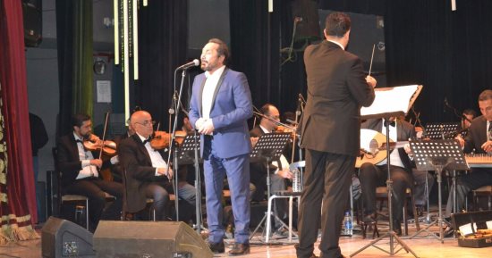صور.. على الحجار يختتم فعاليات مهرجان الموسيقى بأوبرا دمنهور