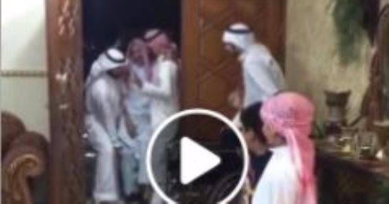 تداول فيديو لأسرة مريض تستقبله بالورود والرقص على الأغانى الخليجية