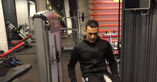 فيديو وصور.. عصام الحضرى يتدرب فى الجيمانزيوم قبل العودة للسعودية