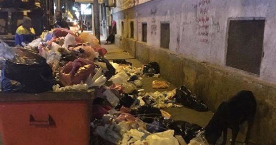 شكوى من تراكم القمامة بشارع فؤاد فى الإسكندرية