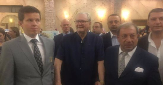 صور.. الأمير هنريك زوج ملكة الدنمارك يشارك بحفل ختام كرنفال مصر بشرم الشيخ