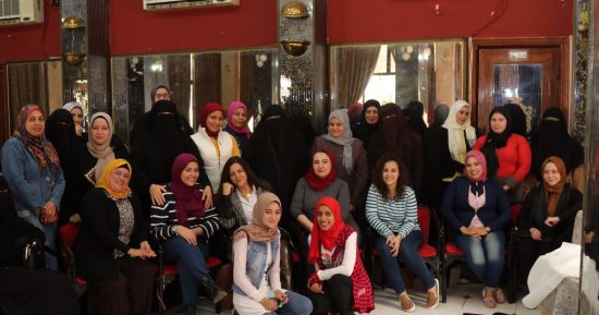 صو ر.. تدريب 50 سيدة على الحرف اليدوية بكفر الشيخ