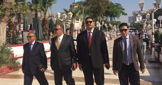 فيديو وصور.. وصول اللجنة القضائية للزمالك لتسلم النادى