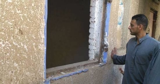 اضبط مخالفة.. سرقة أبواب المقابر بالمنوفية "صور"