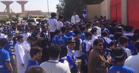 شاهد.. جماهير الهلال تتوافد على ملعب نهائى آسيا قبل انطلاقه بـ7 ساعات