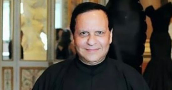 مشاهير ينعون مصمم الأزياء "علية".. وكورتنى كاردشيان تنشر صورة معه