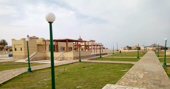 صور.. رفع كفاءة الحديقة العامة بحى المساعيد غرب العريش 